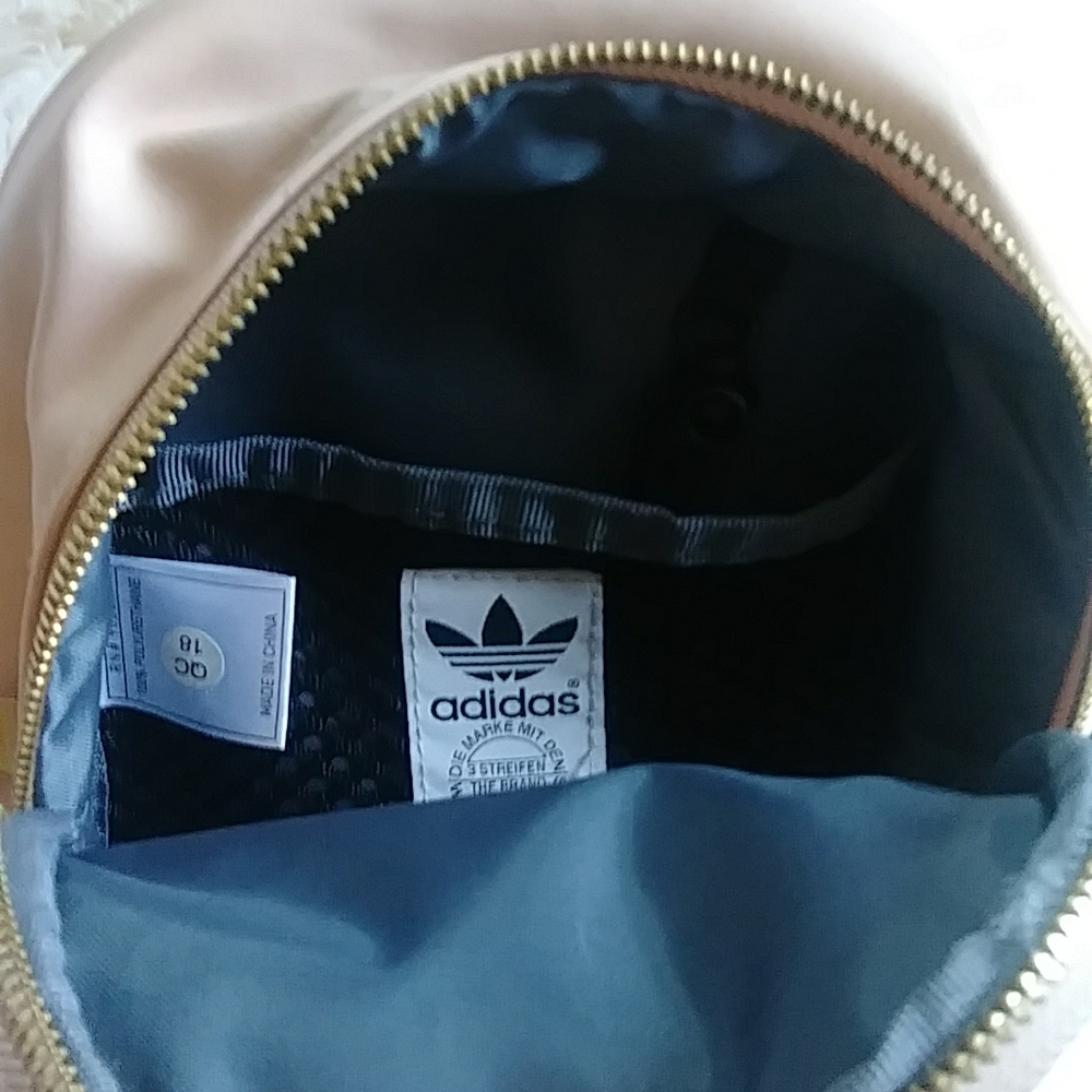 🌺Adidas Mini Backpack - Picture 6 of 9